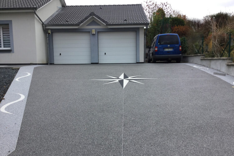 Revêtement de sol extérieur résistant et carrossable pour les allées de garage