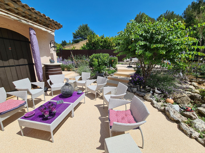 terrasse en resine et granulats de marbre