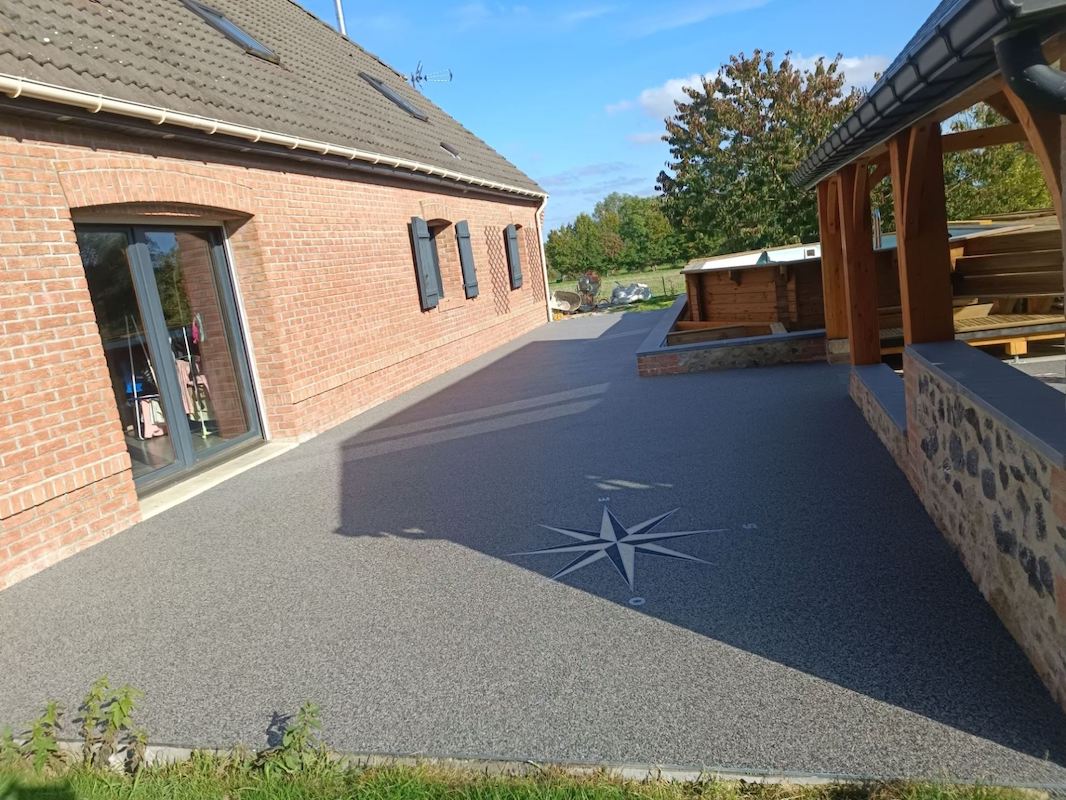 Réalisation d'une terrasse en moquette de marbre dans les Hauts-de-France dans le Nord
