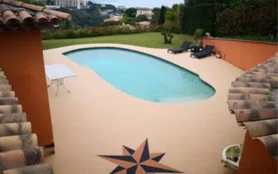 Piscine en moquette de pierre : Résistance aux intempéries