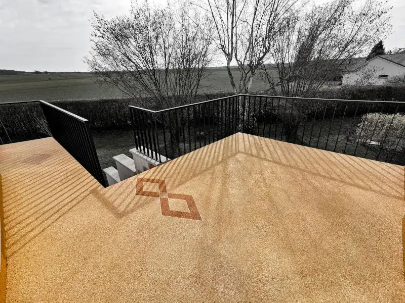 Personnalisation-espace-extérieur-moquette-de-pierre