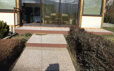 Quels avantages écologiques offre une allée de maison en moquette de pierre ?