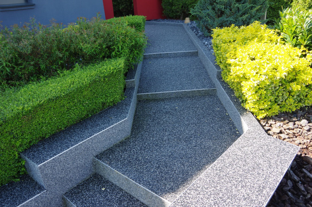 Créez des espaces d'exception avec la Moquette de Jardin® Home Résine